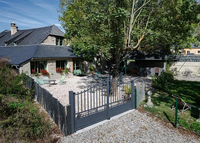 Grange Renovee En Gite/maison/chalet אראו